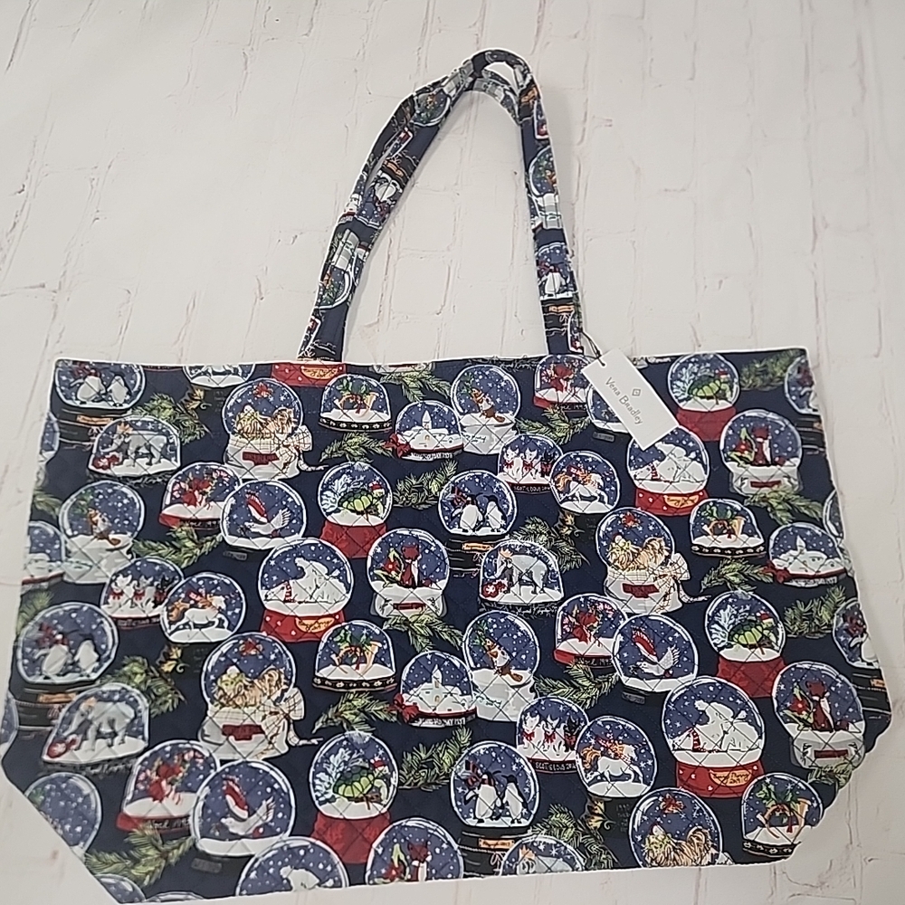 NWT Vera Bradley Blue and White Christmas Snow Globe Quilted Tote Bag